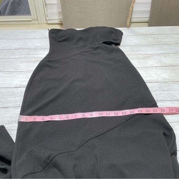 AQUA
Scuba Crepe One-Shoulder Dress - 100% Exclusive Black Size 4 form fitting - Picture 5 of 12